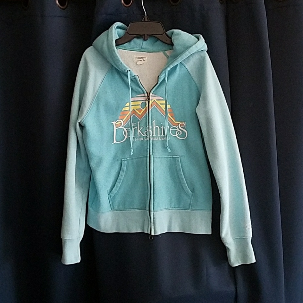 American Eagle Outfitters sweatshirt